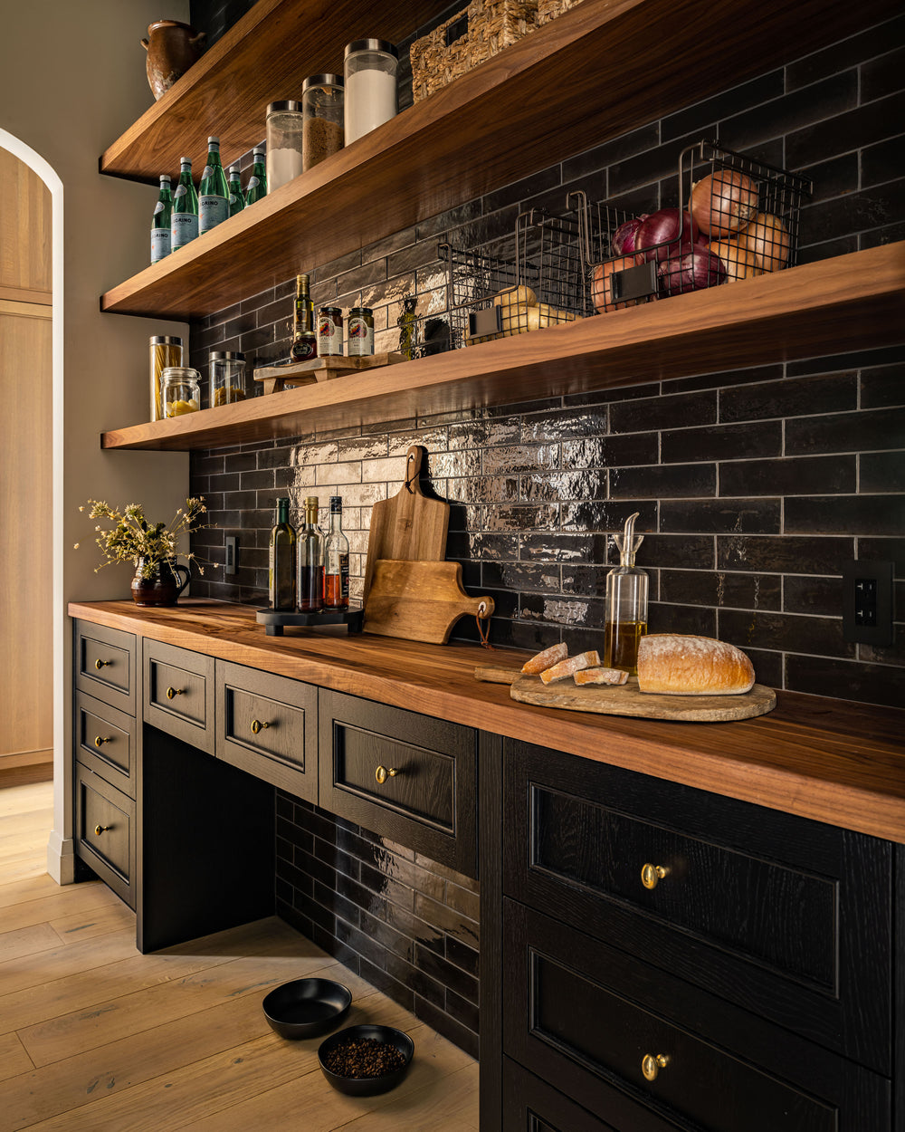 Project New House Old Charm – West of Main Design