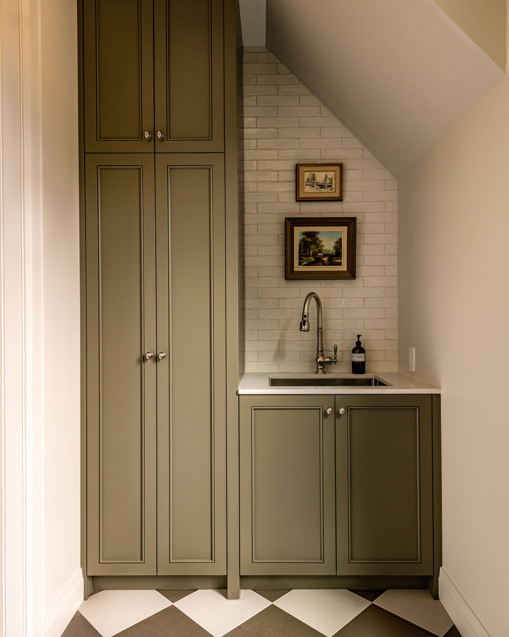 Project New House Old Charm – West of Main Design